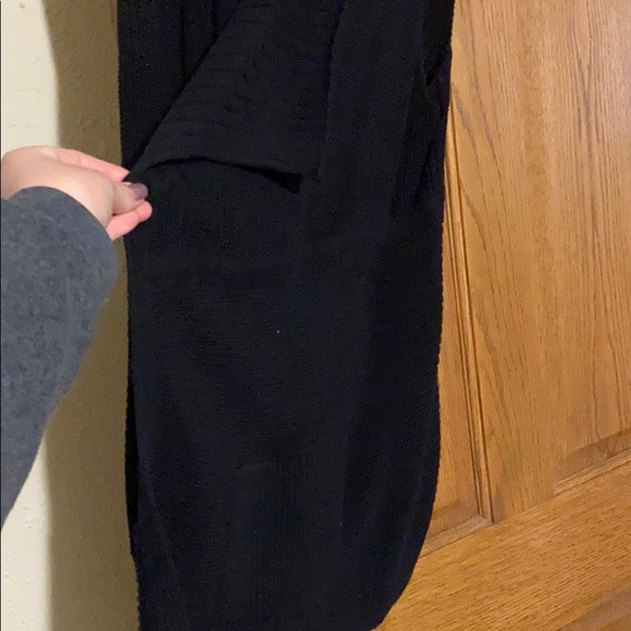 Sweater vest - Picture 3 of 3